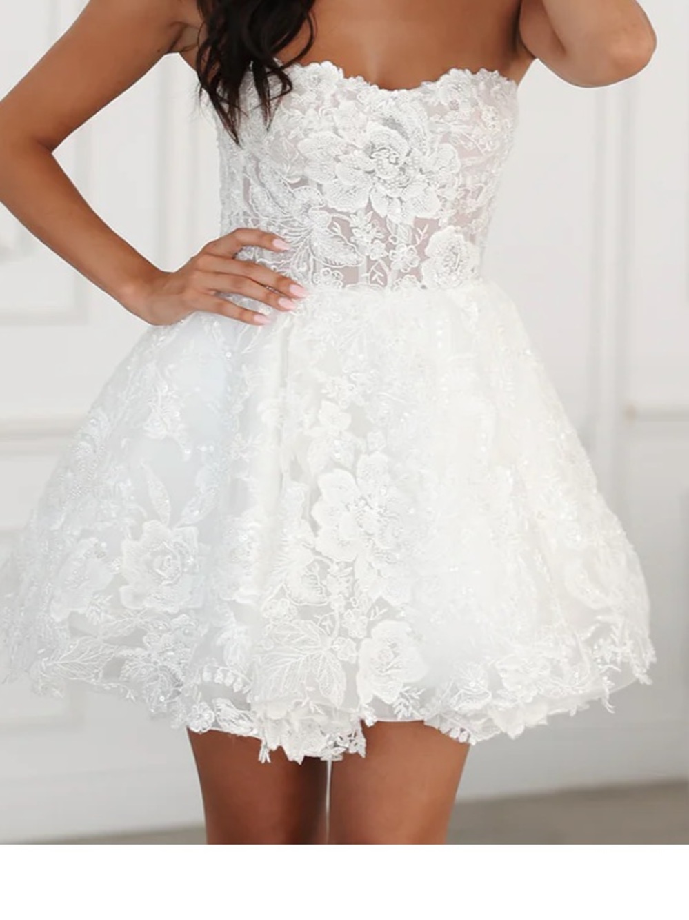 UNTAMED PETALS BY AMANDA JUDGE Strapless White Lace Party Dress